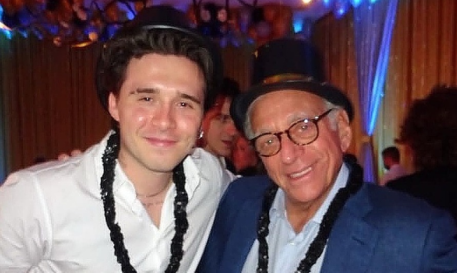 Brooklyn Beckham chúc sinh nhật bố vợ giữa tin đồn bất hòa gia đình - hình ảnh - u888app.vip Brooklyn Beckham chúc sinh nhật bố vợ giữa tin đồn bất hòa gia đình - hình ảnh - u888app.vip