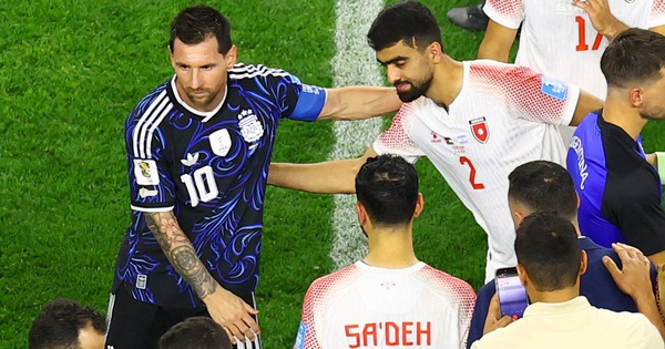 U888 chính thức: Cầu thủ Jordan khoe ảnh bên Messi dù thua Argentina - hình ảnh - u888app.vip U888 chính thức: Cầu thủ Jordan khoe ảnh bên Messi dù thua Argentina - hình ảnh - u888app.vip