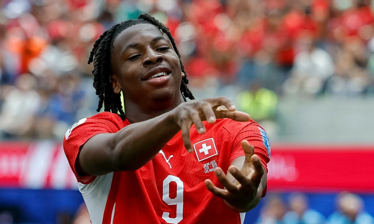 Tiền vệ 20 tuổi Johan Manzambi lập kỷ lục World Cup trong chiến thắng của Thụy Sĩ - hình ảnh - u888app.vip
