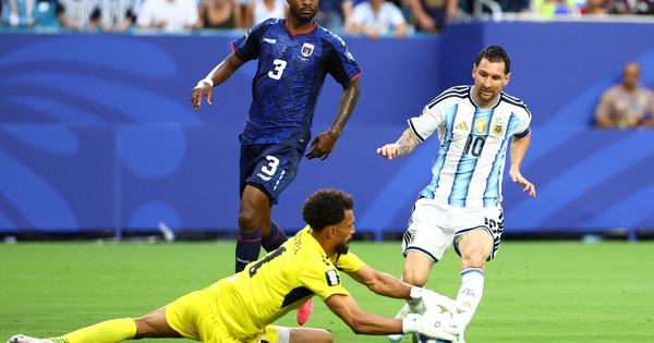 Khoảnh khắc thủ thành Vozinha chặn đứng cú sút của Messi gây sốt: Đỉnh cao đời người! - hình ảnh - u888app.vip Khoảnh khắc thủ thành Vozinha chặn đứng cú sút của Messi gây sốt: Đỉnh cao đời người! - hình ảnh - u888app.vip