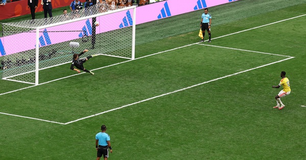 Thụy Sĩ hạ Colombia trên chấm luân lưu, chạm trán Argentina của Messi ở tứ kết - hình ảnh - u888app.vip