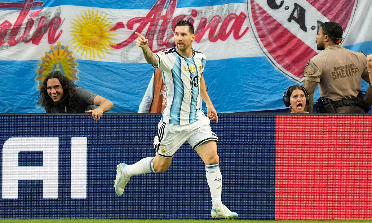 U888 hỗ trợ 24/7: Messi lập kỷ lục World Cup, Argentina vào tứ kết - hình ảnh - u888app.vip